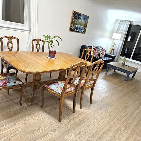 密西沙加Charming Detached House Near The Airport公寓 外观 照片